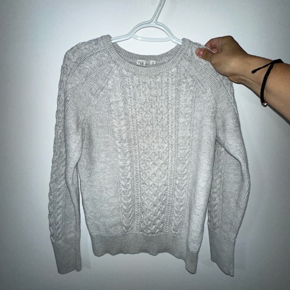GAP sweater